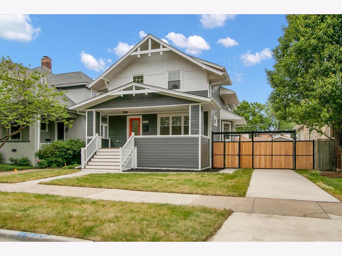  For Sale Chicago Illinois, 4036 Warwick Avenue