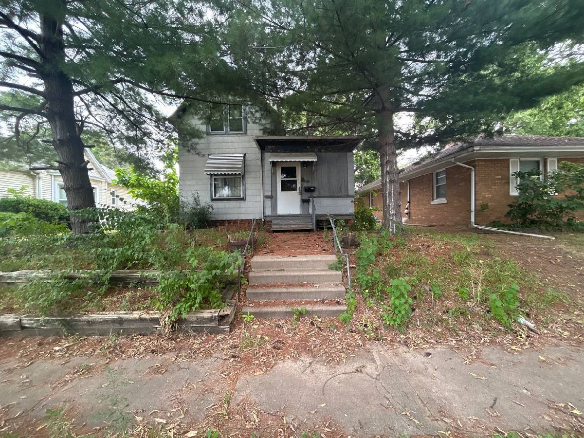  For Sale Pekin Illinois, 1220 Capitol Street
