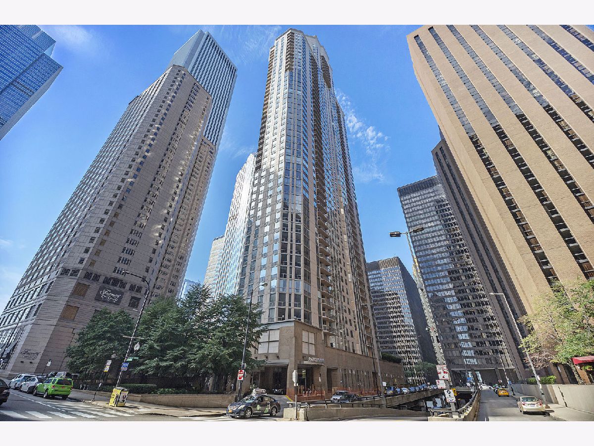 Condominiums For Rent Park Millennium Condos Chicago Illinois, 222 Columbus