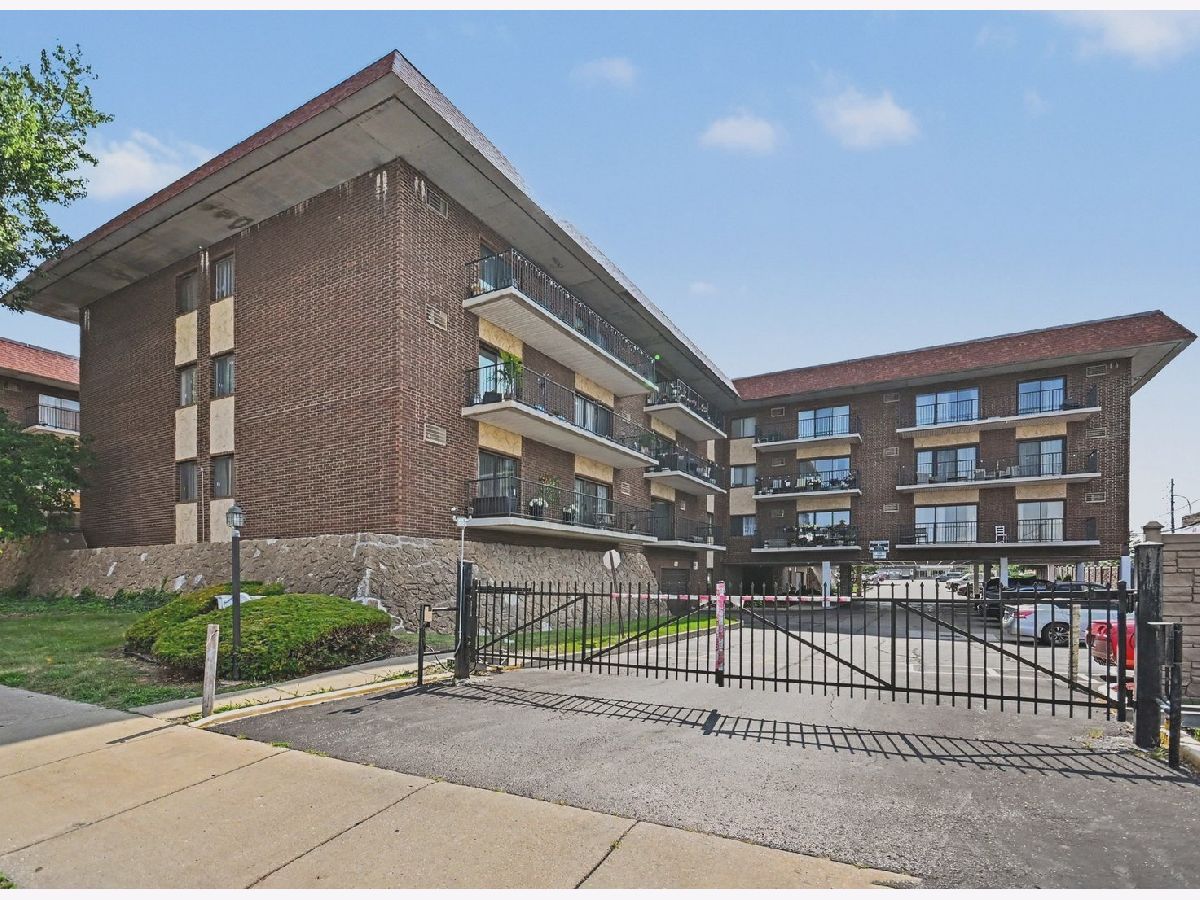  For Sale Oak Lawn Illinois, 9520 Mayfield Avenue