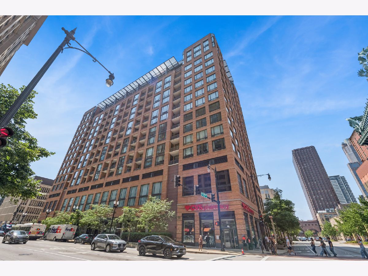  For Sale Chicago Illinois, 520 State Street