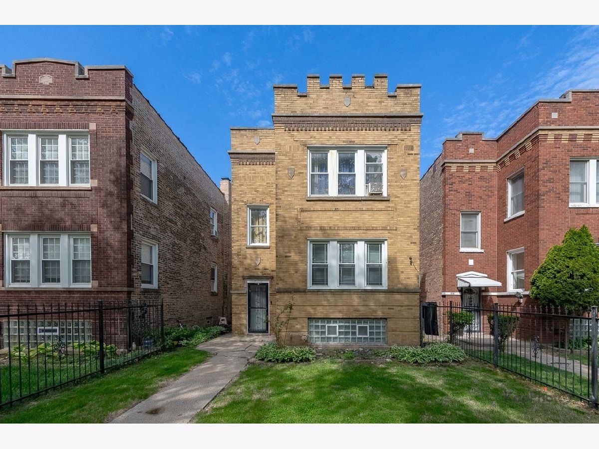  Rented Chicago Illinois, 1632 Linder