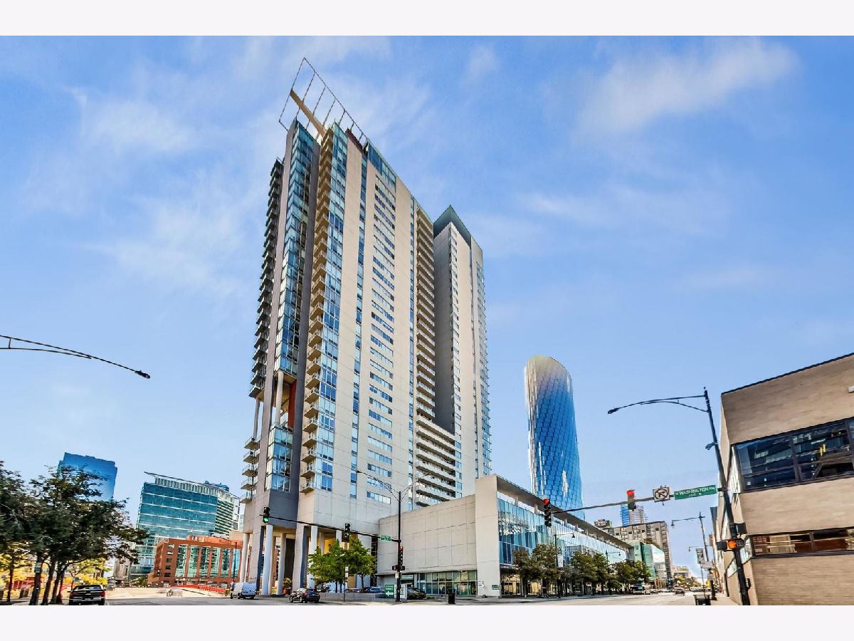  For Sale Chicago Illinois, 737 Washington Boulevard