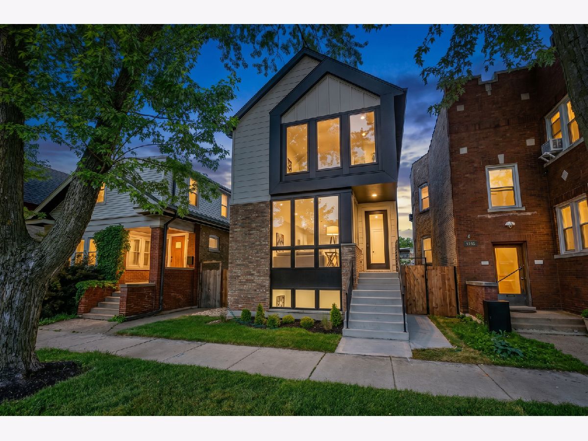  For Sale Chicago Illinois, 5747 Maplewood Avenue