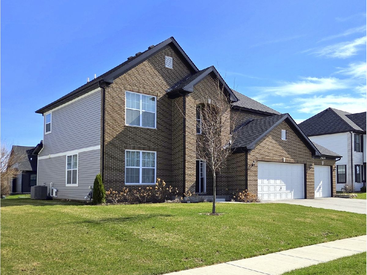 Homes For Sale Springbank Plainfield Illinois, 25409 Rock Drive