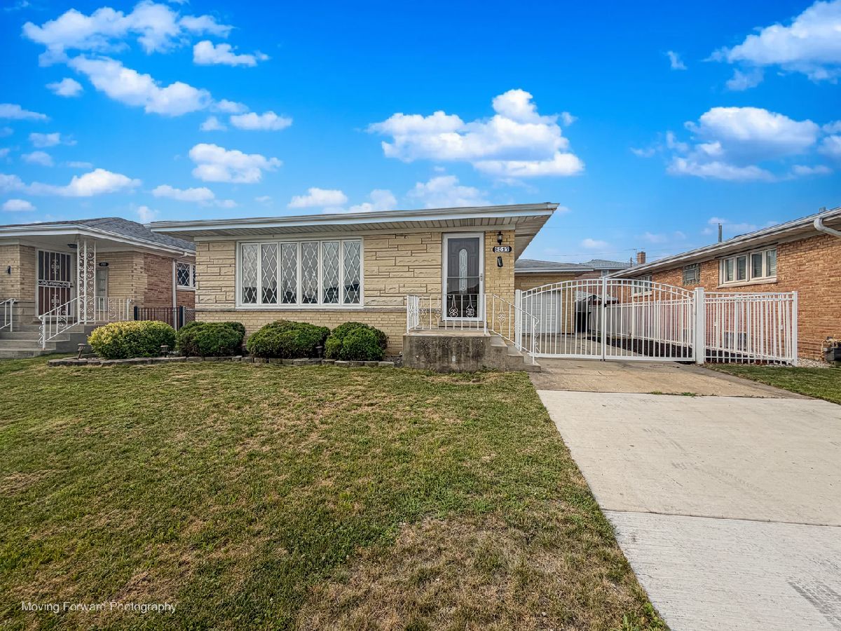  For Sale Chicago Illinois, 8517 Carmen Avenue