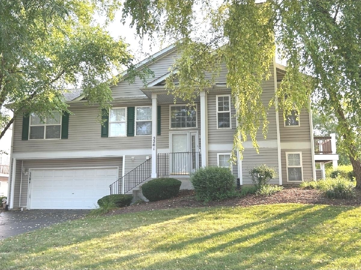 Townhomes & Homes For Sale Wexford West Joliet Illinois, 2201 Graystone Drive