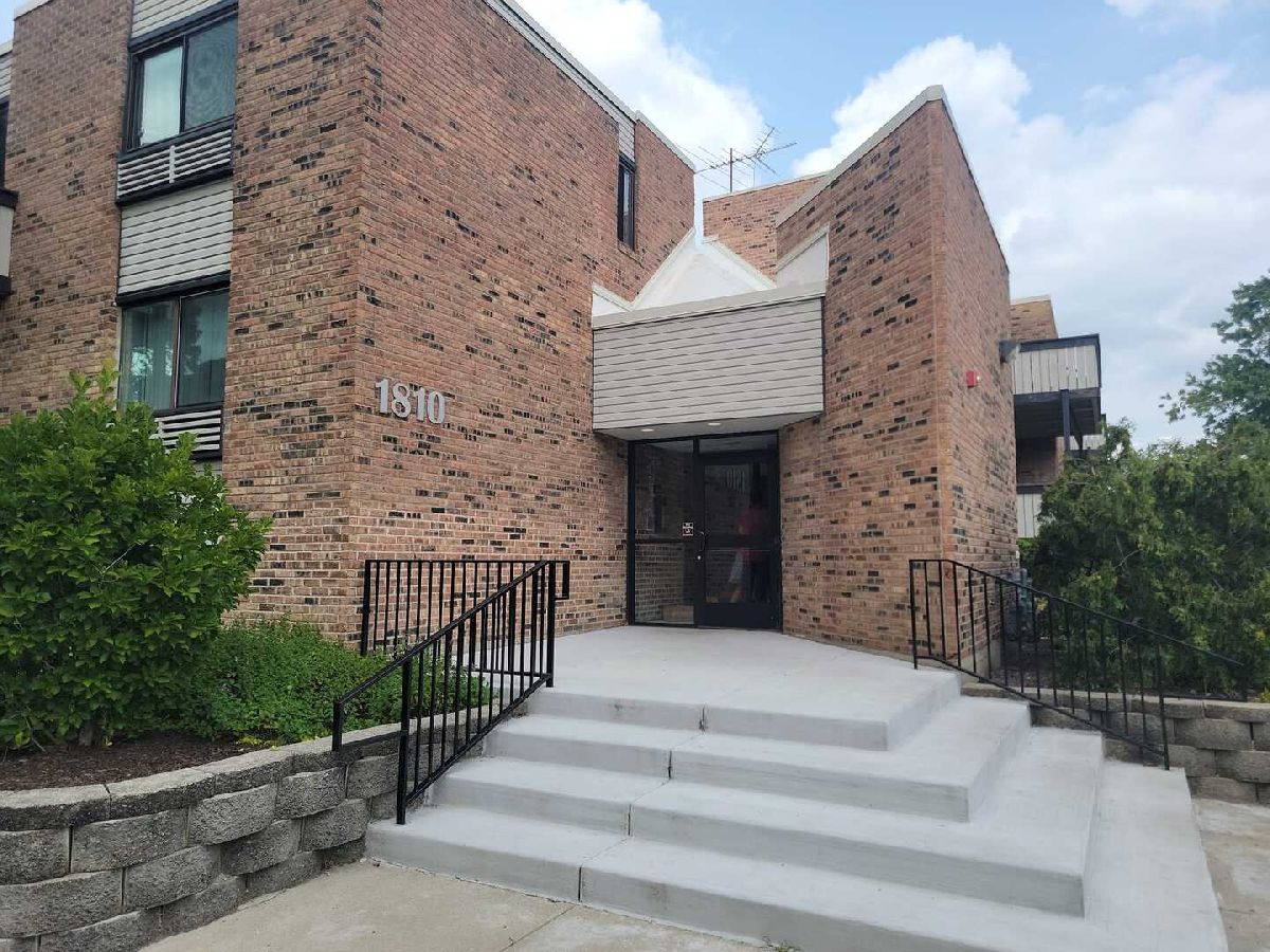  For Sale Schaumburg Illinois, 1810 Hemlock Place