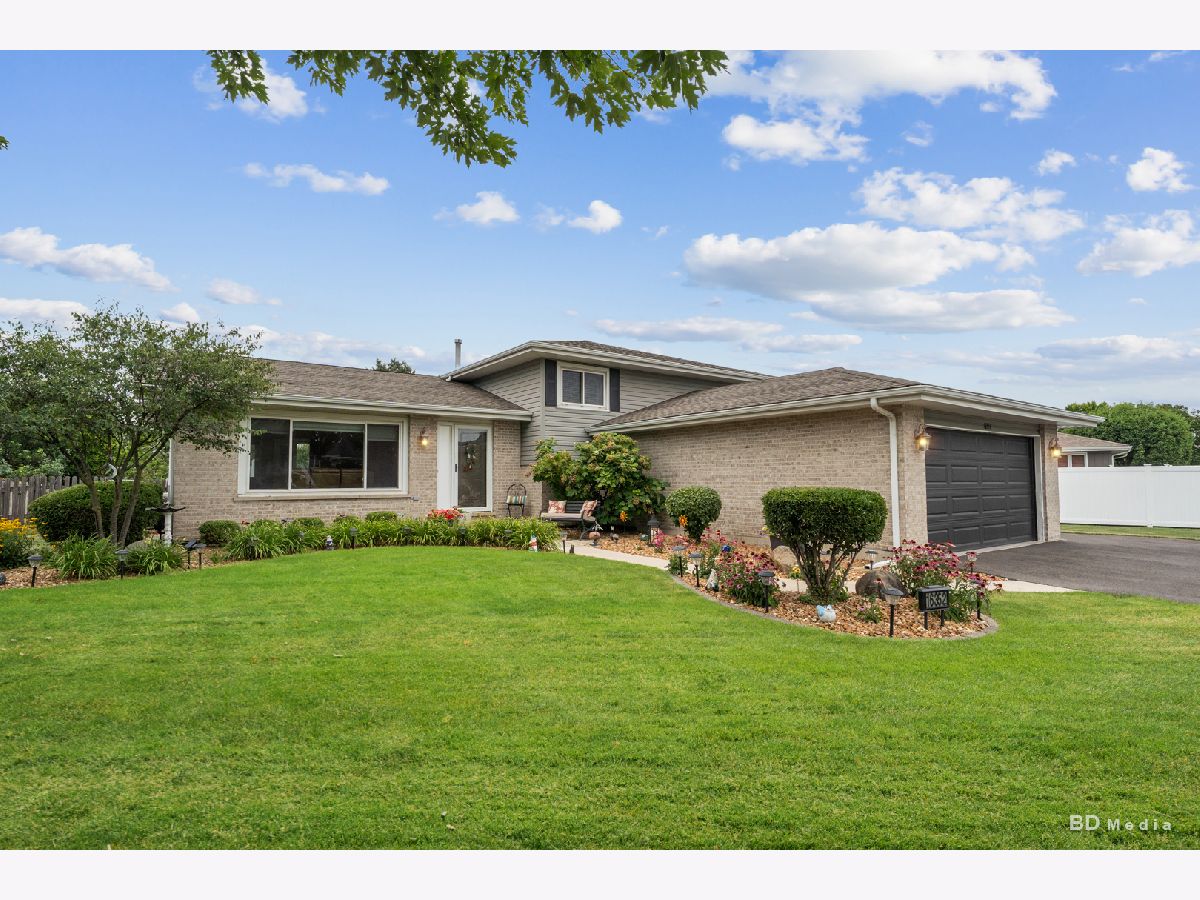  For Sale Lockport Illinois, 16352 Rowley Lane