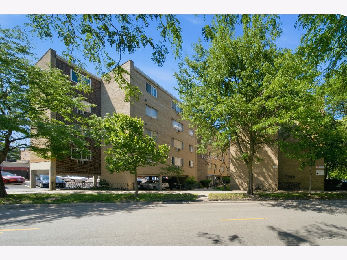  For Sale Chicago Illinois, 7320 Rogers Avenue