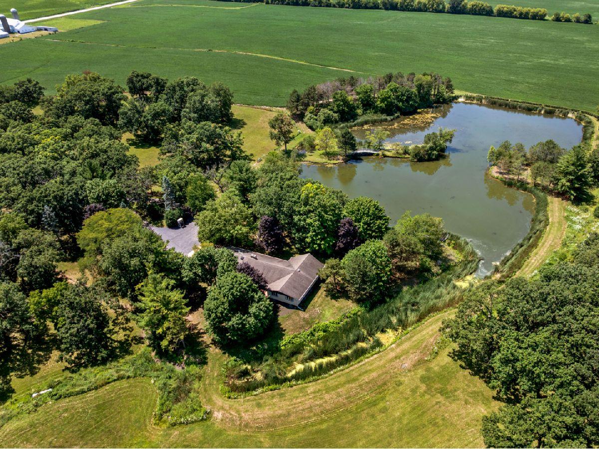  For Sale Harvard Illinois, 707 Olbrich Road