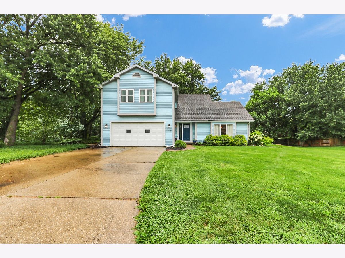  For Sale Mahomet Illinois, 1207 Southwood Drive