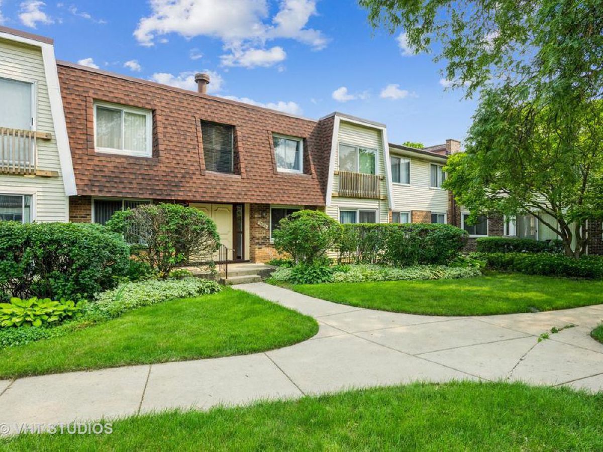  For Rent Woodridge Illinois, 3026 Roberts