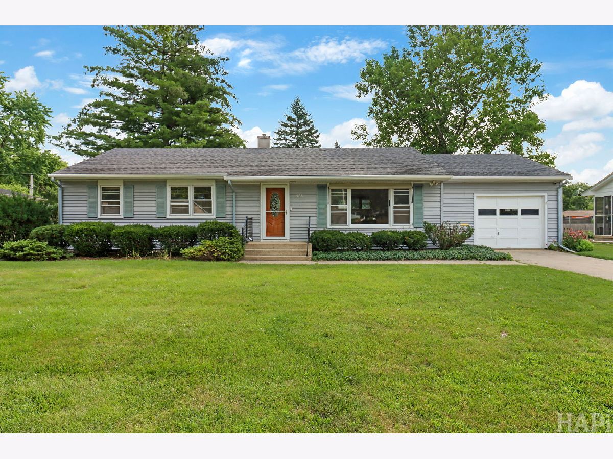  For Sale Elgin Illinois, 935 Diane Avenue