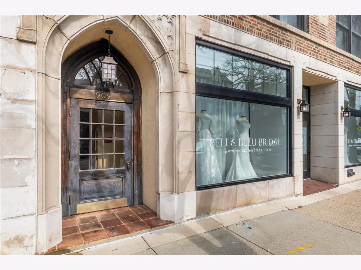  For Rent Winnetka Illinois, 909 Green Bay