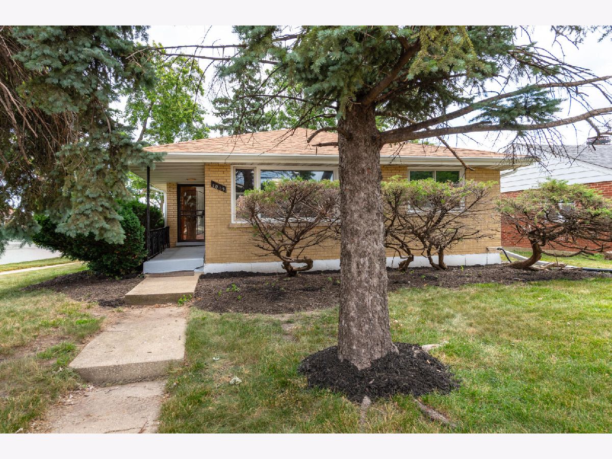  For Sale Berkeley Illinois, 1015 Victoria Avenue
