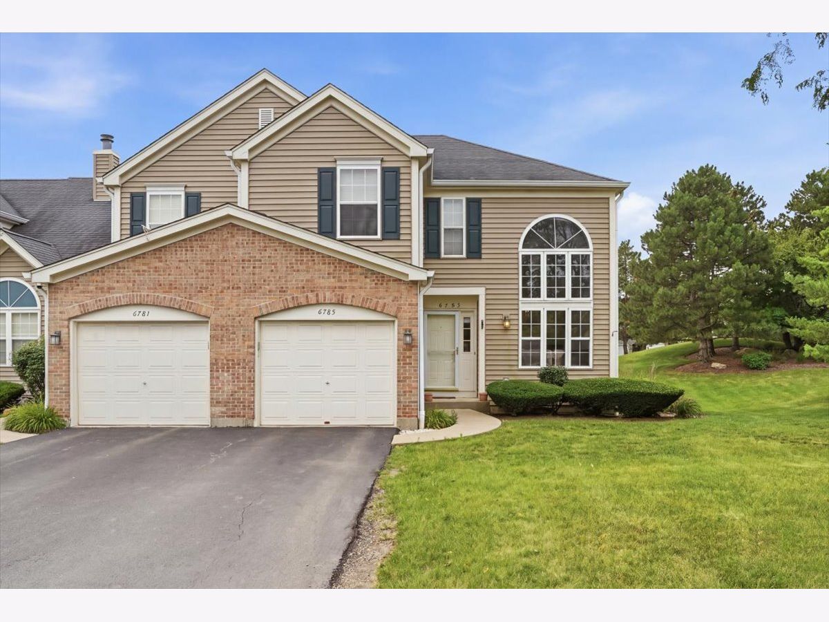  For Sale Gurnee Illinois, 6785 Nantucket Court