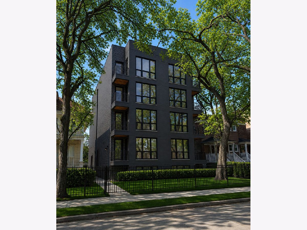  For Sale Chicago Illinois, 5428 Winthrop Avenue