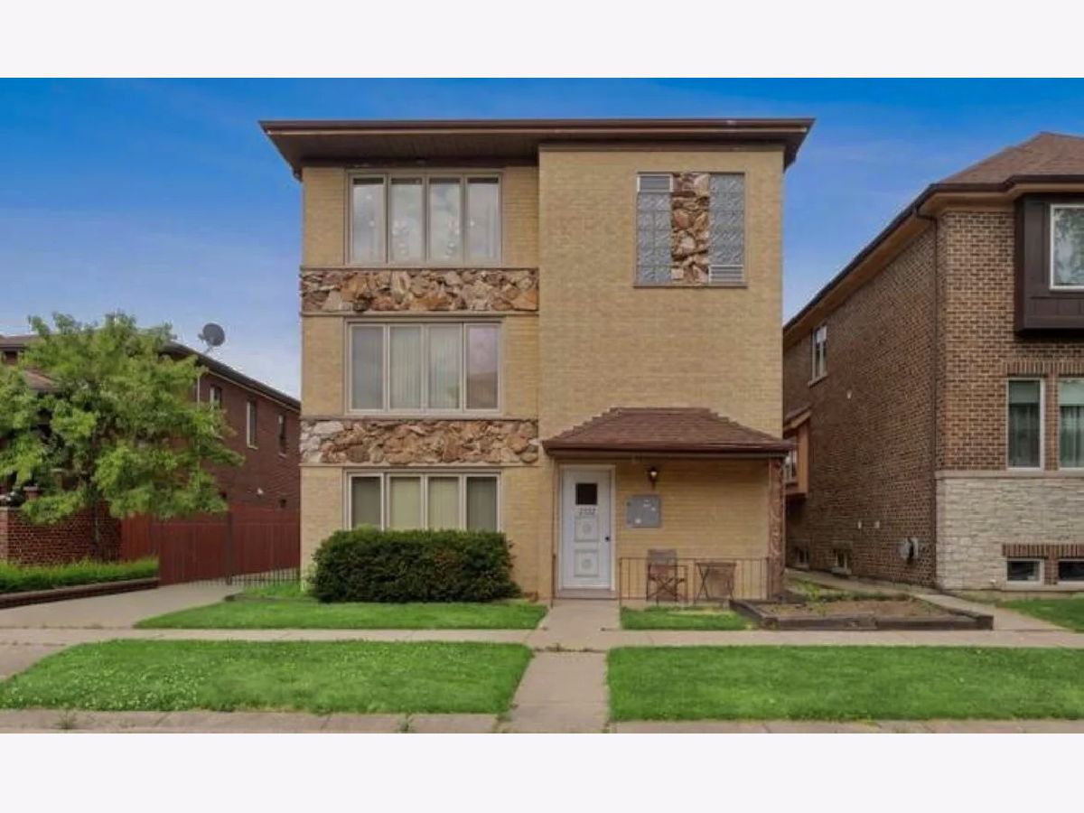  Rented Elmwood Park Illinois, 2722 74th