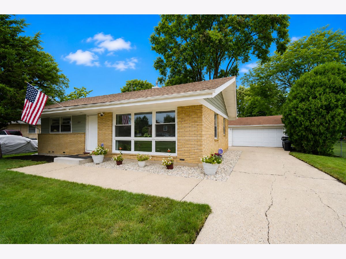  For Sale Lindenhurst Illinois, 1802 Fairfield Road