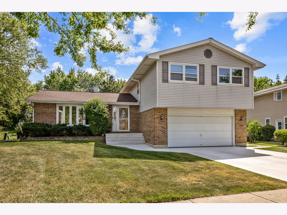  For Sale Elk Grove Village Illinois, 1727 Roosa Lane