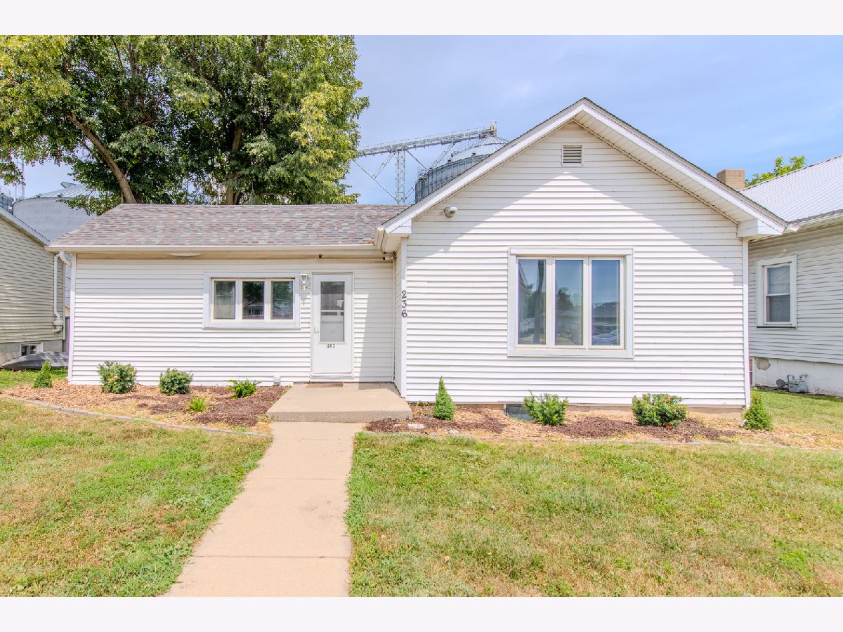  For Sale Utica Illinois, 236 Johnson Street