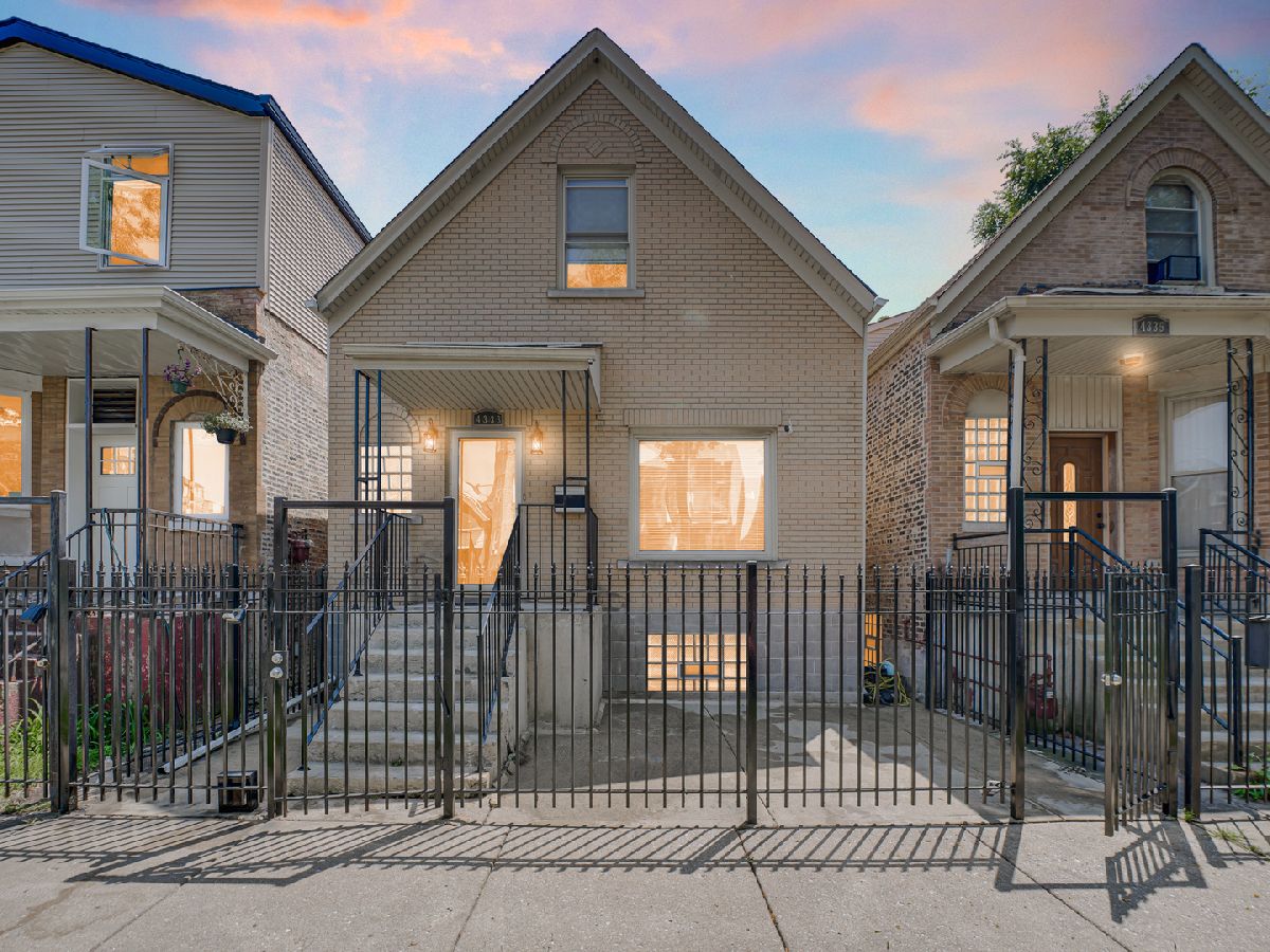  For Sale Chicago Illinois, 4333 Lexington Street