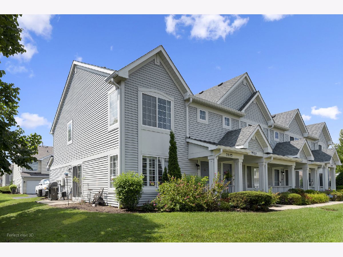 Townhomes & Condos & Homes For Sale Cambridge At Heatherstone Beach Park Illinois, 39123 Aberdeen Lane