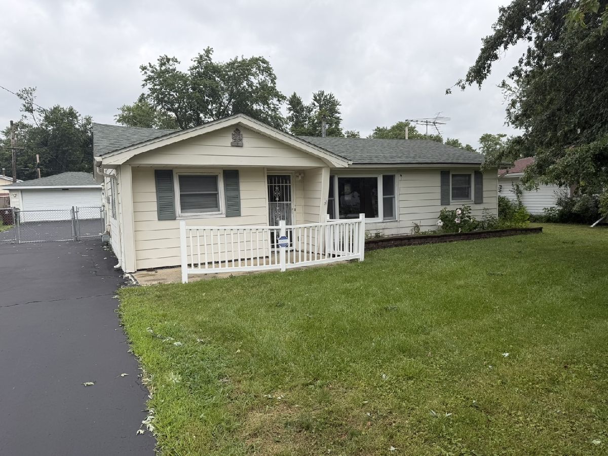  Rented Crete Illinois, 858 Kent