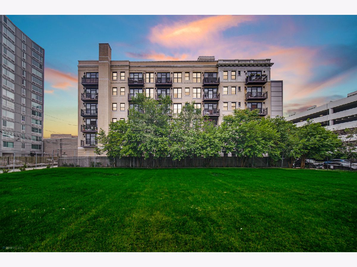  Rented Chicago Illinois, 811 Eastwood