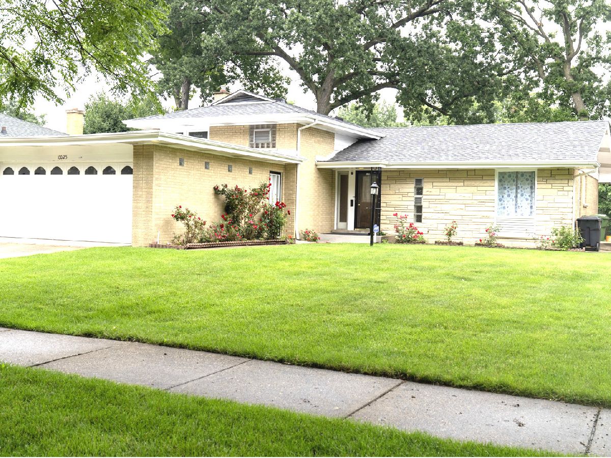  For Sale Skokie Illinois, 10025 Bronx Avenue