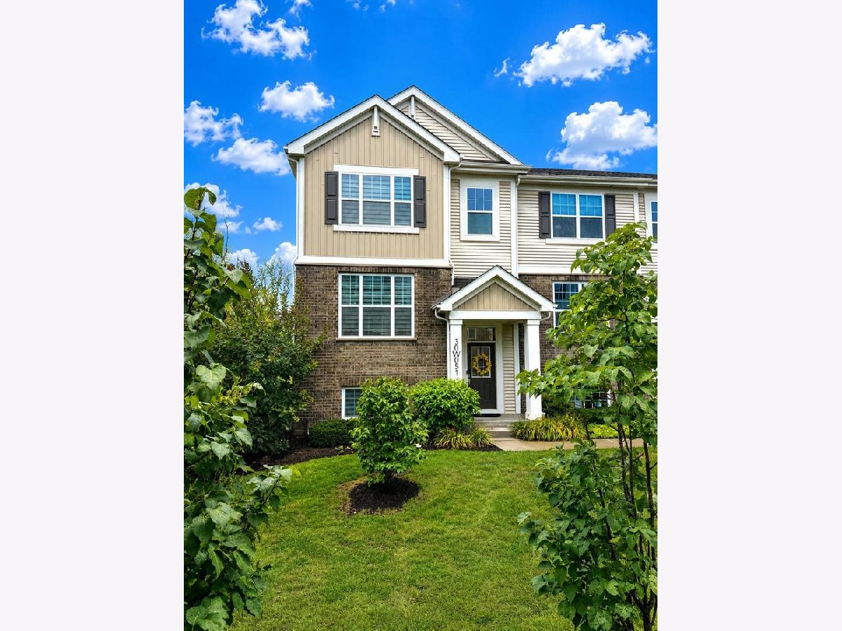  For Rent Warrenville Illinois, 30W051 Brayman