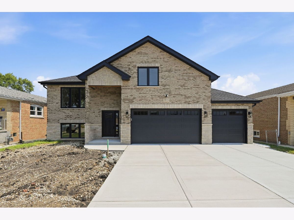  For Sale Burbank Illinois, 7715 Nagle Avenue