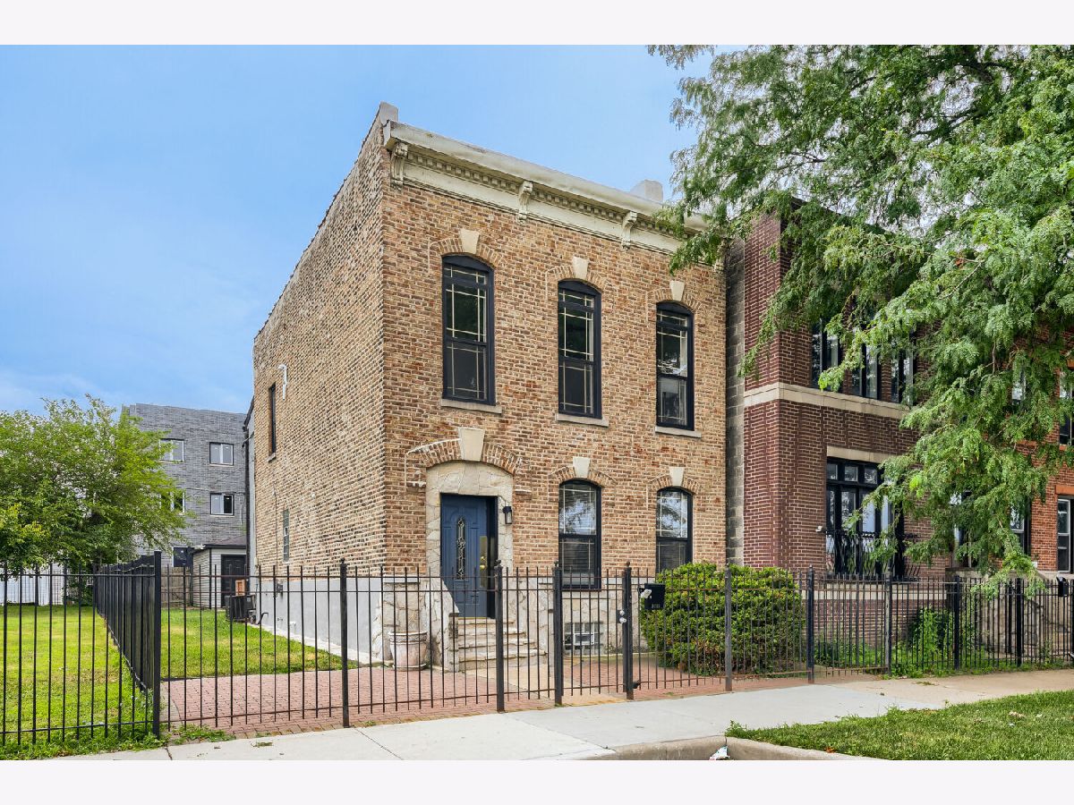 For Sale Chicago Illinois, 2335 Maypole Avenue