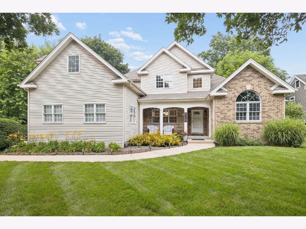 Homes For Sale Mcintosh Lisle Illinois, 5709 Lenox Road