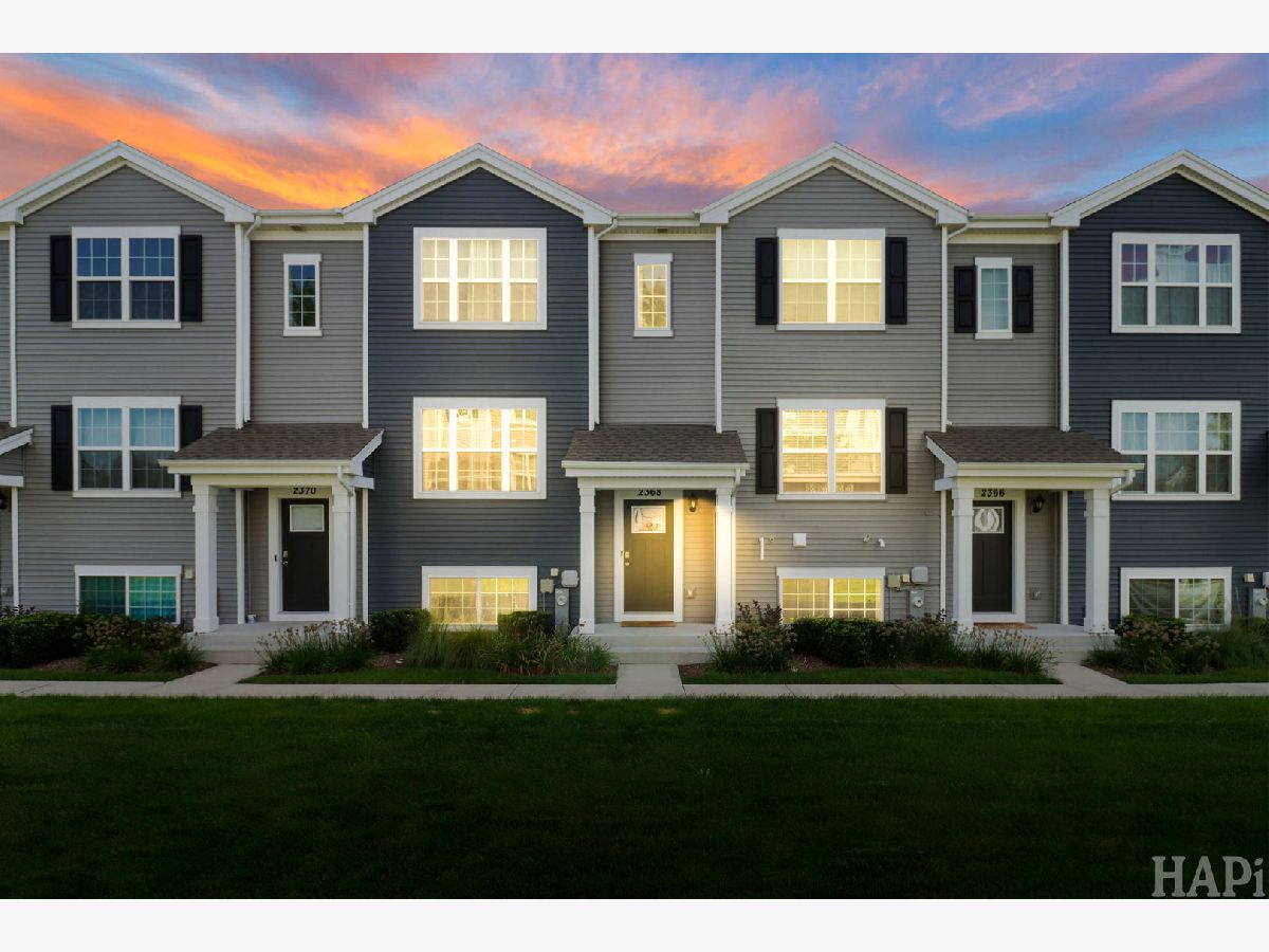 Townhomes & Condos & Homes For Sale Cambridge Lakes Pingree Grove Illinois, 2368 Alison Avenue