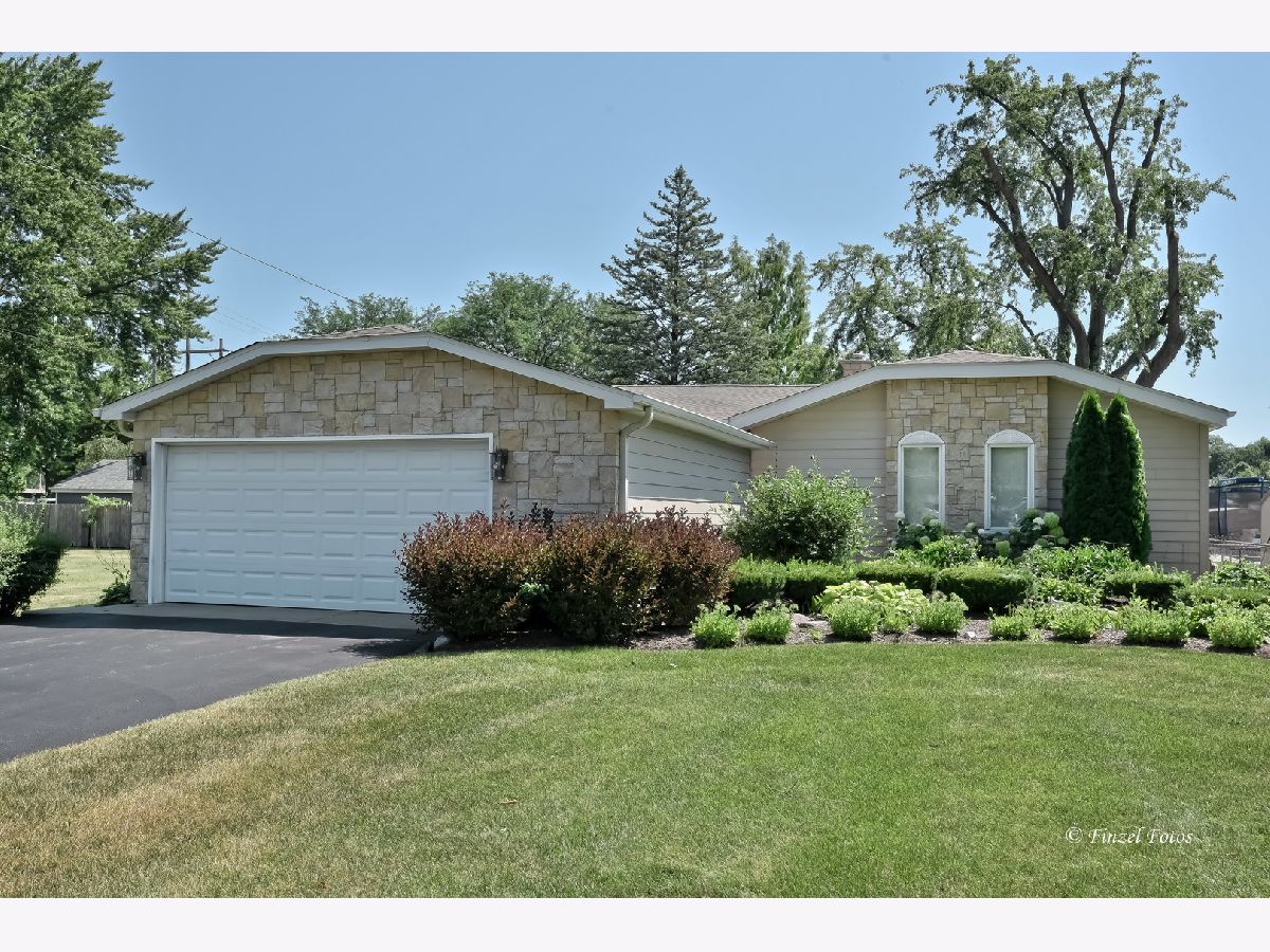  For Sale Mchenry Illinois, 604 Bally Road