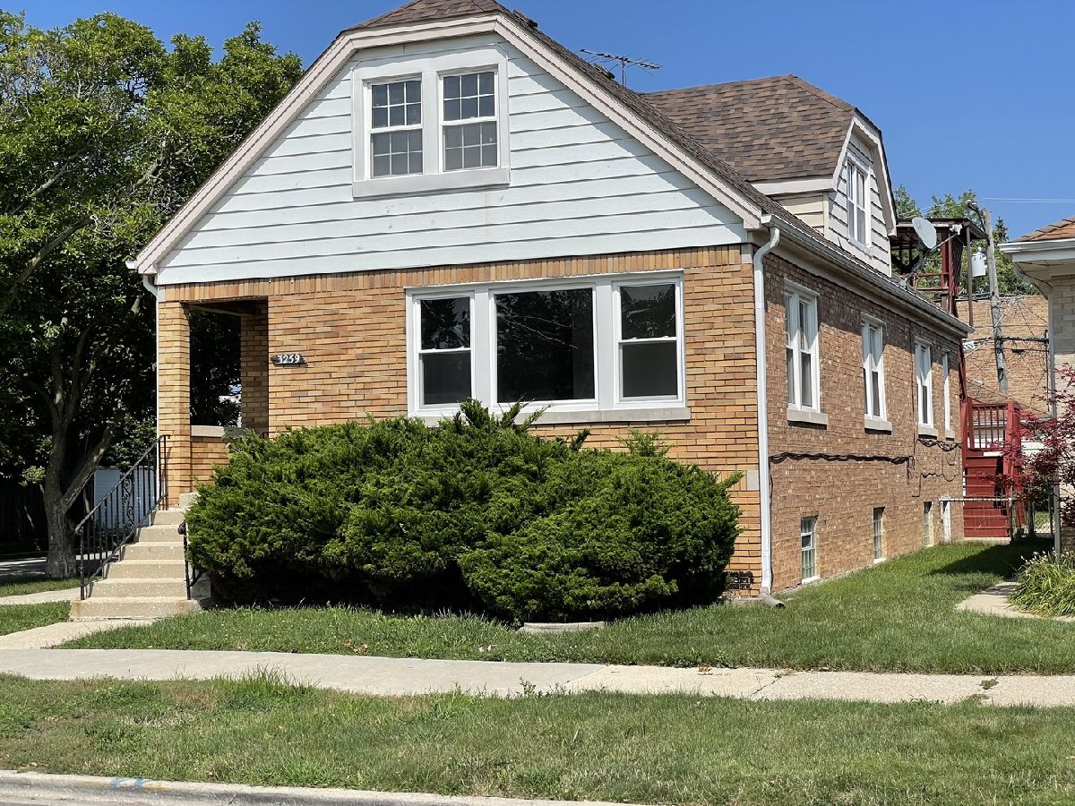  For Sale Chicago Illinois, 3259 Neenah Avenue