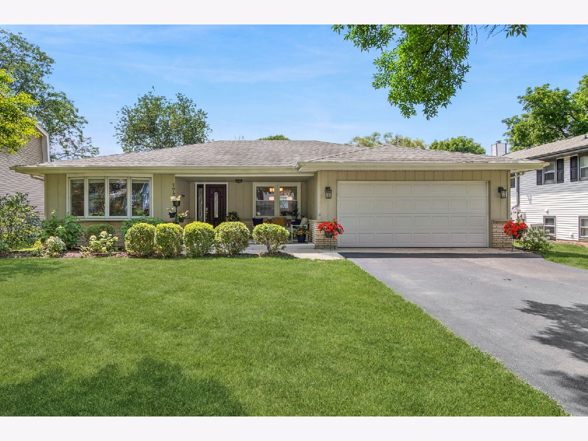 Homes For Sale Maplebrook Ii Naperville Illinois, 1737 Clyde Drive