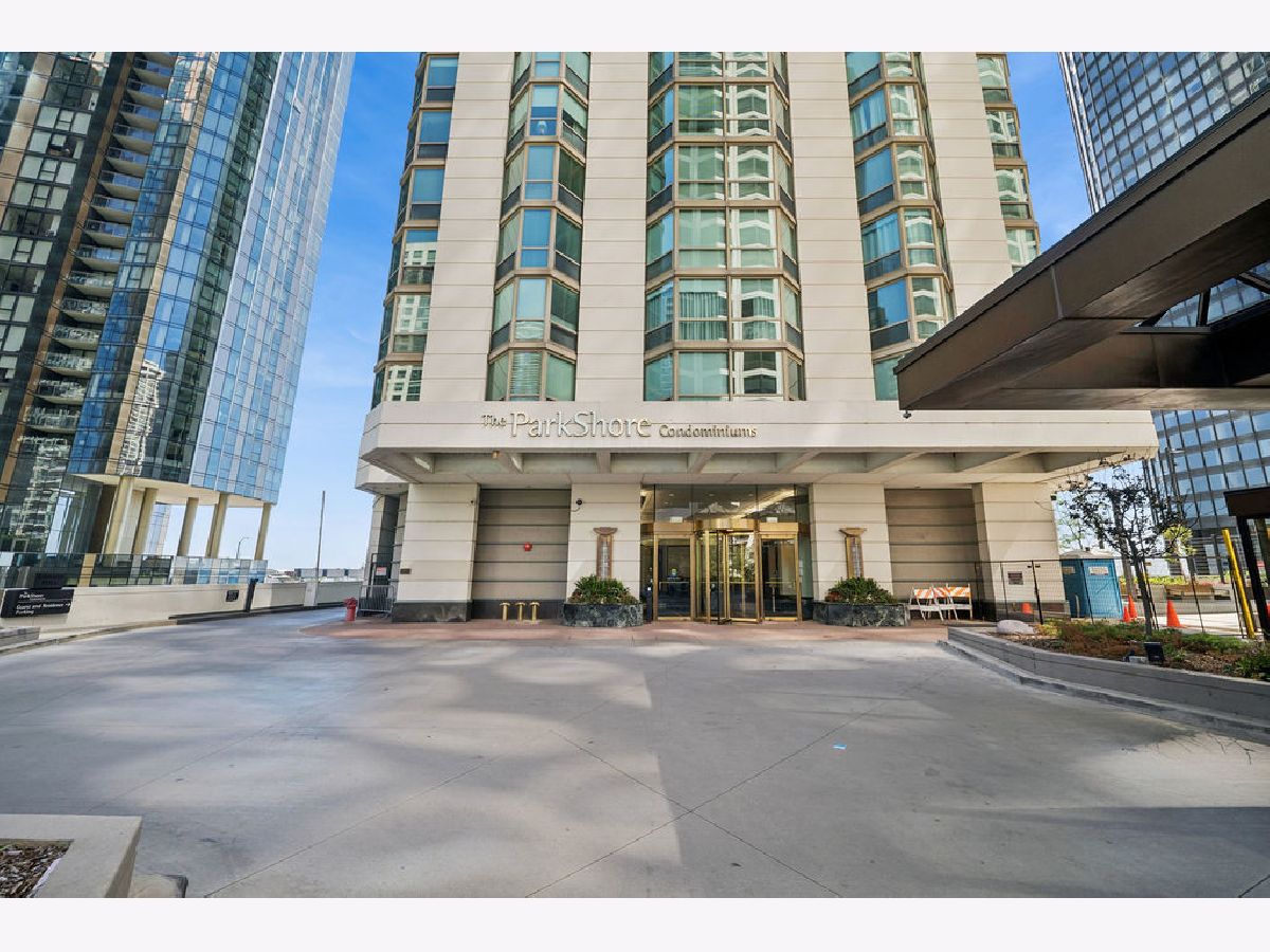  For Sale Chicago Illinois, 195 Harbor Drive