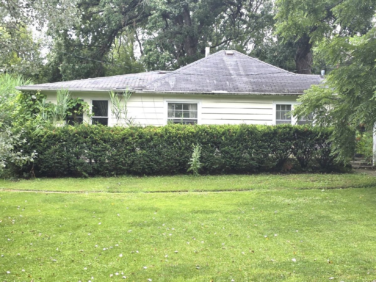 Homes For Sale Oak Terrace Mundelein Illinois, 26216 Elmwood Avenue