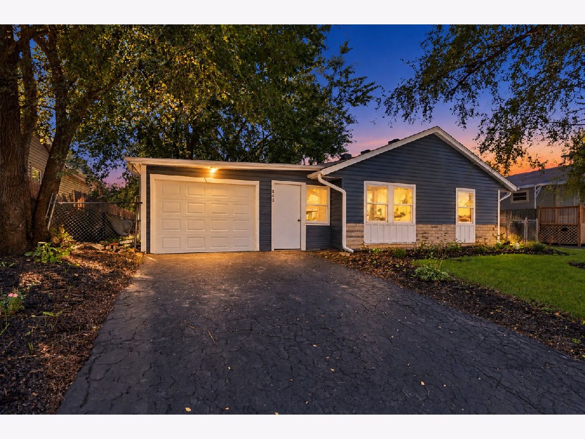  Sold Carpentersville Illinois, 843 Navajo