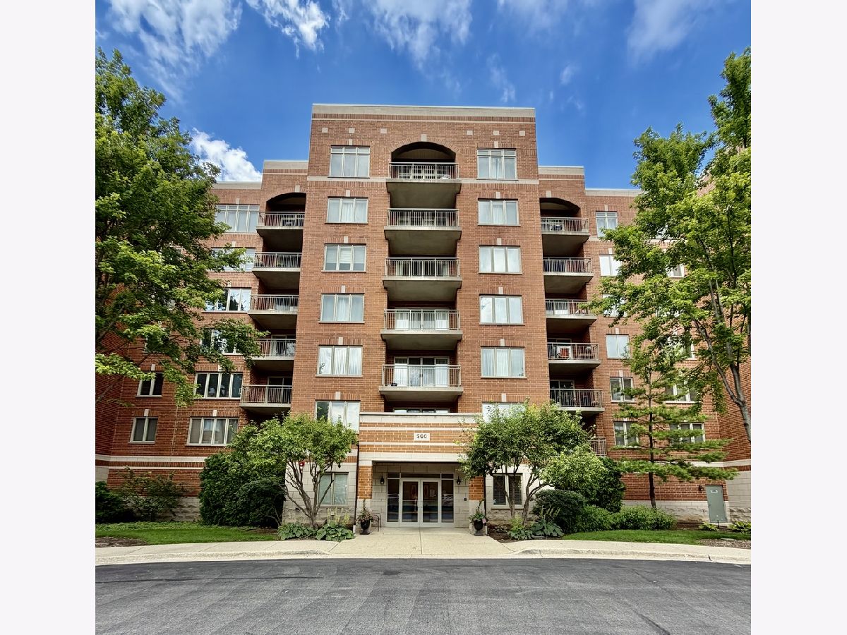  For Sale Des Plaines Illinois, 390 Western Avenue