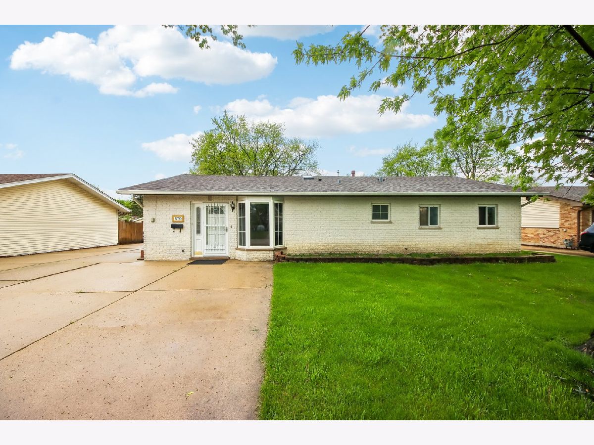  Rented Hoffman Estates Illinois, 670 Lakeview