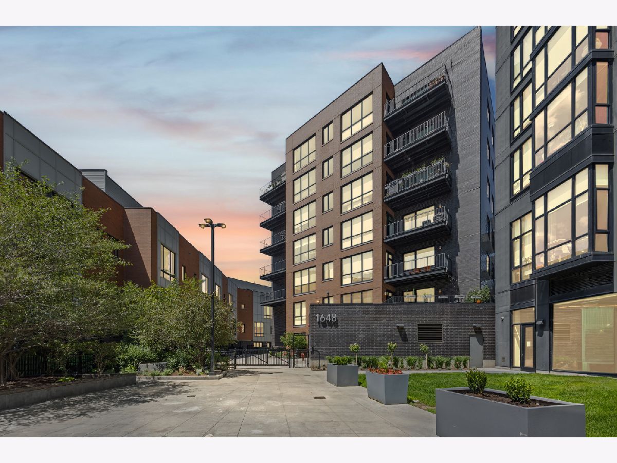  For Sale Chicago Illinois, 1648 Division Street