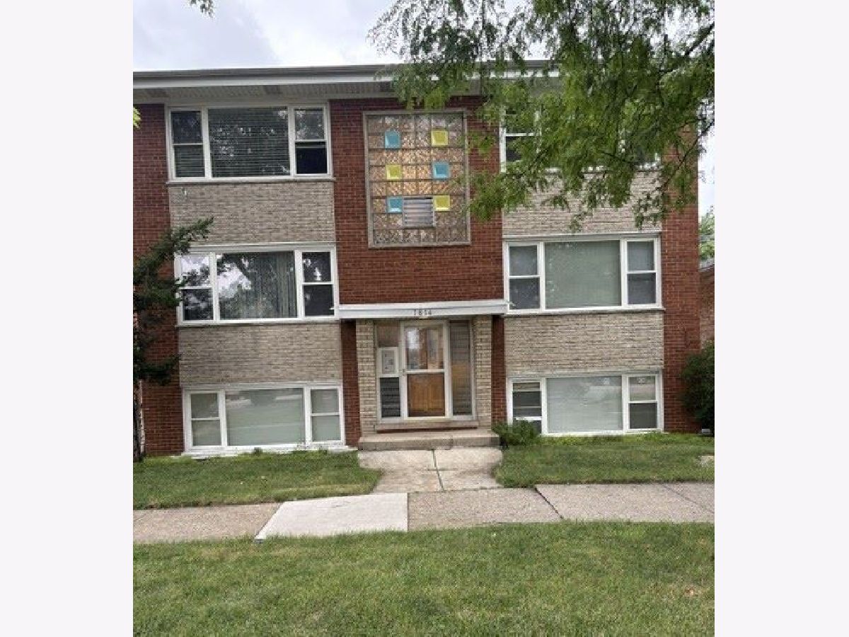  For Sale Chicago Illinois, 7814 Belmont Avenue