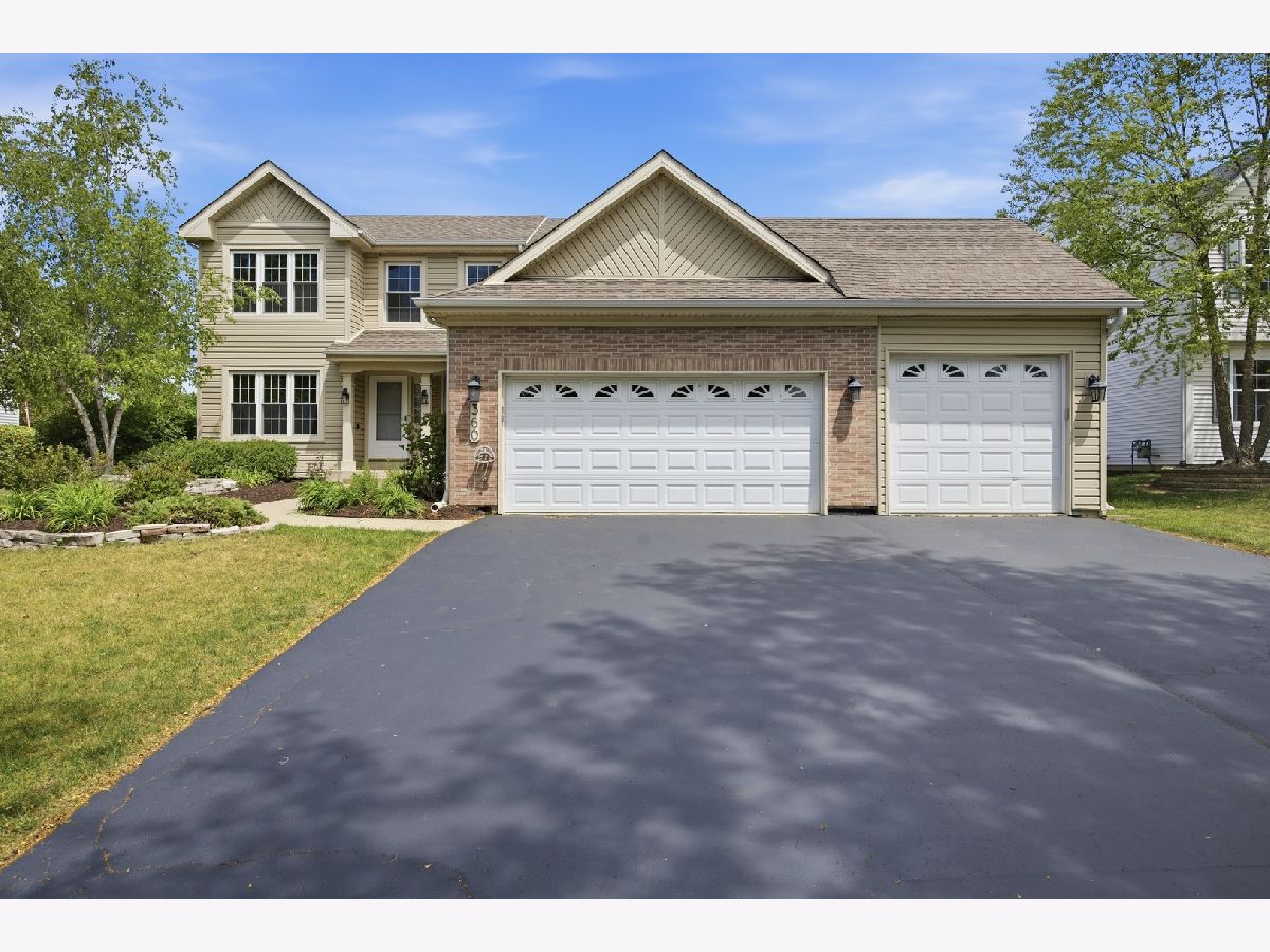  For Sale Algonquin Illinois, 360 Winding Canyon Way