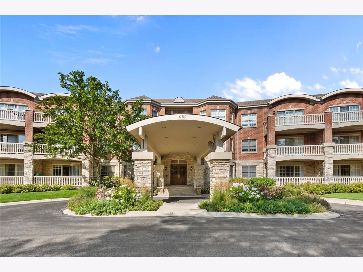 Condominiums & Homes For Sale Legacy Club Highland Park Illinois, 950 Augusta Way