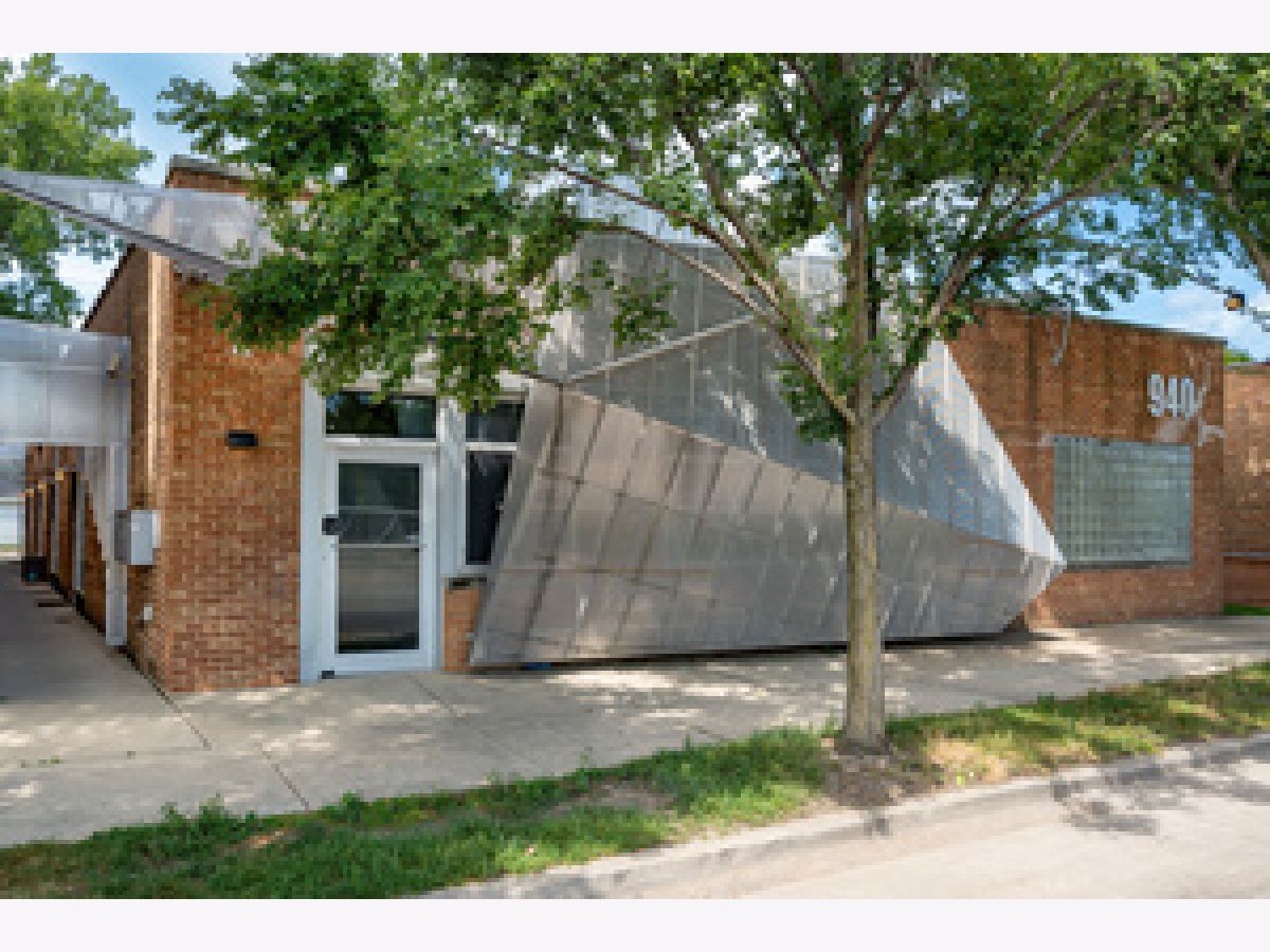  Rented Evanston Illinois, 940 Pitner