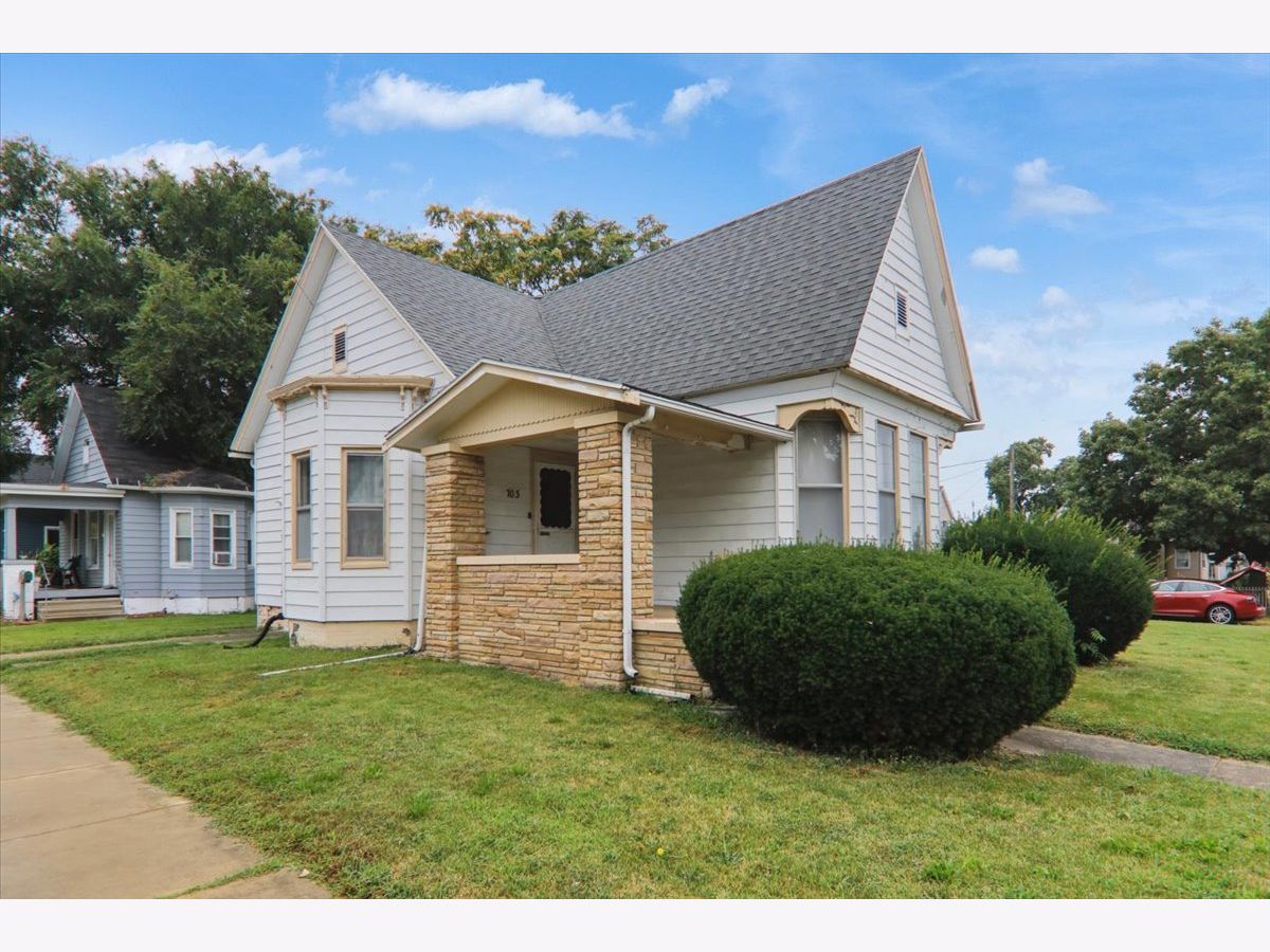  For Sale Bloomington Illinois, 703 Morris Avenue